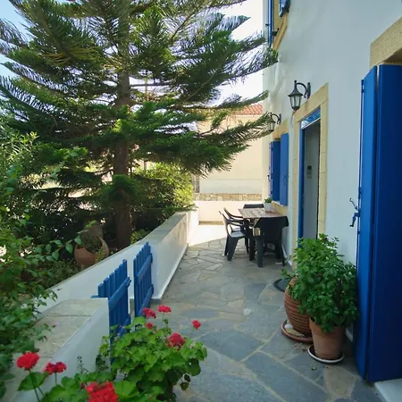 Logothetianika - Kithikies Holiday Kambos (Kythira)
